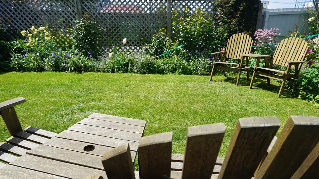 Dorset House Backpackers Hostel Крайстчърч Екстериор снимка