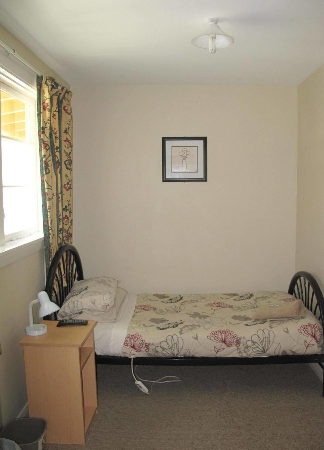 Dorset House Backpackers Hostel Крайстчърч Екстериор снимка