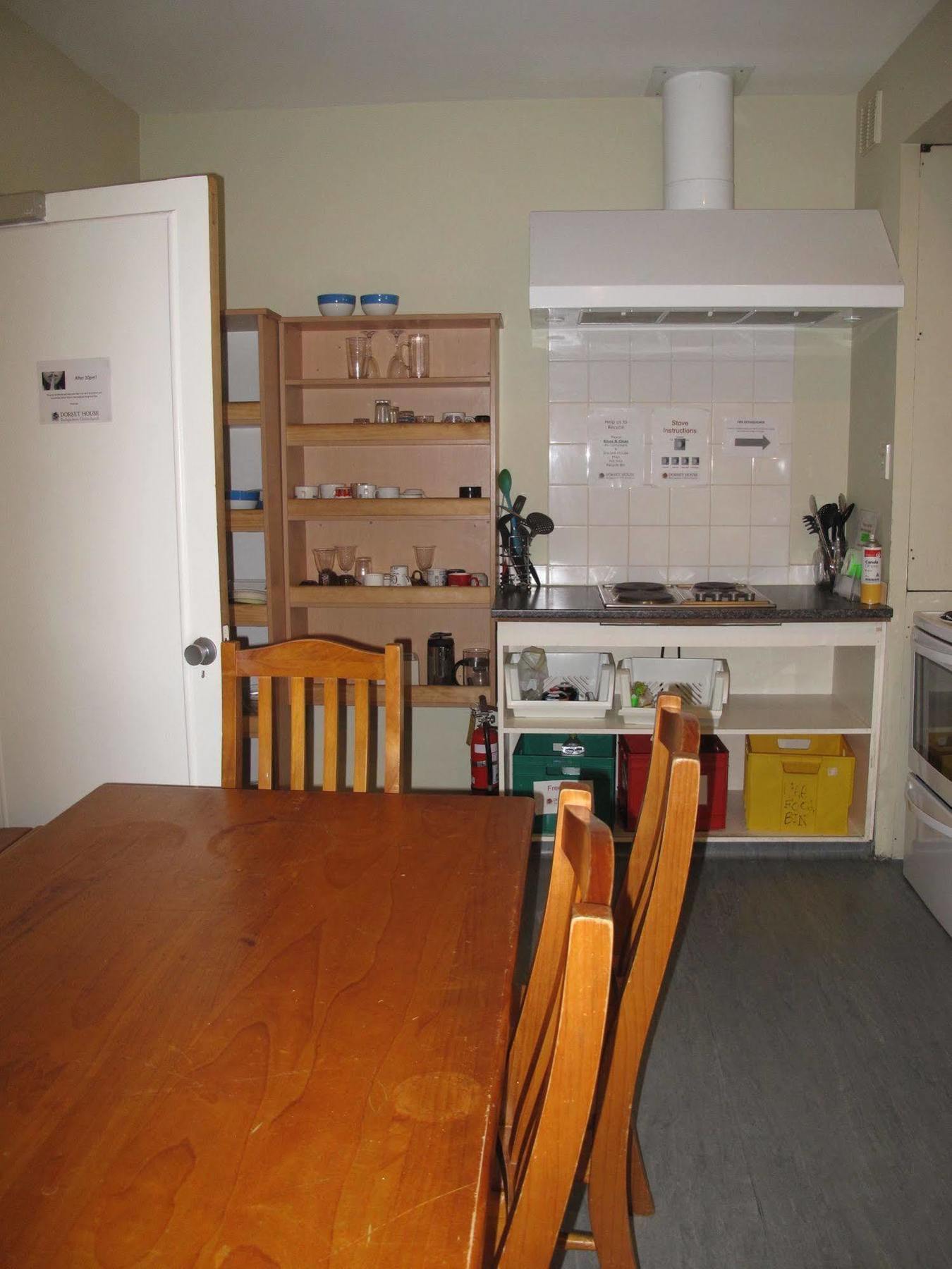 Dorset House Backpackers Hostel Крайстчърч Екстериор снимка