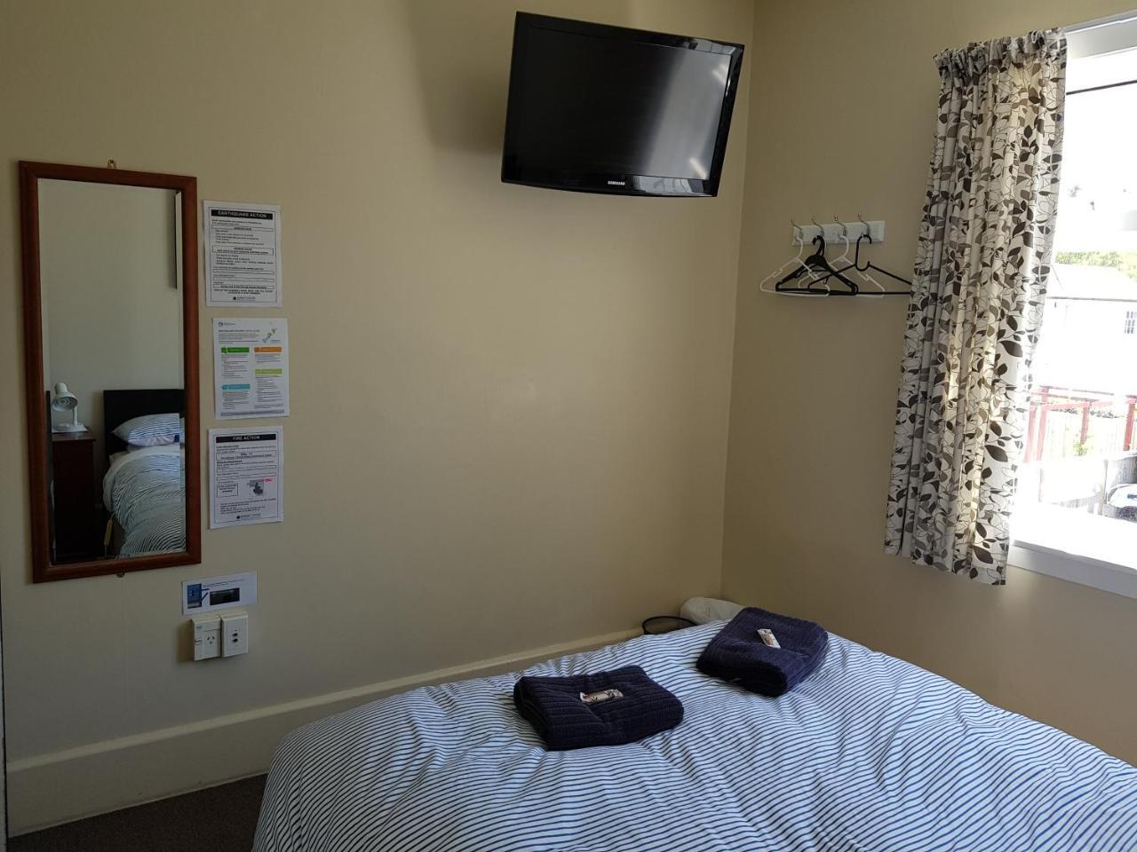 Dorset House Backpackers Hostel Крайстчърч Екстериор снимка