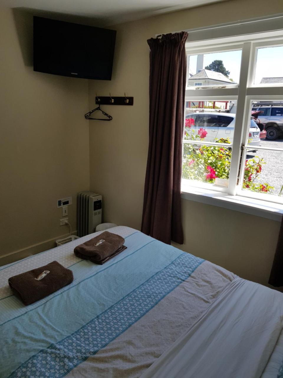 Dorset House Backpackers Hostel Крайстчърч Екстериор снимка