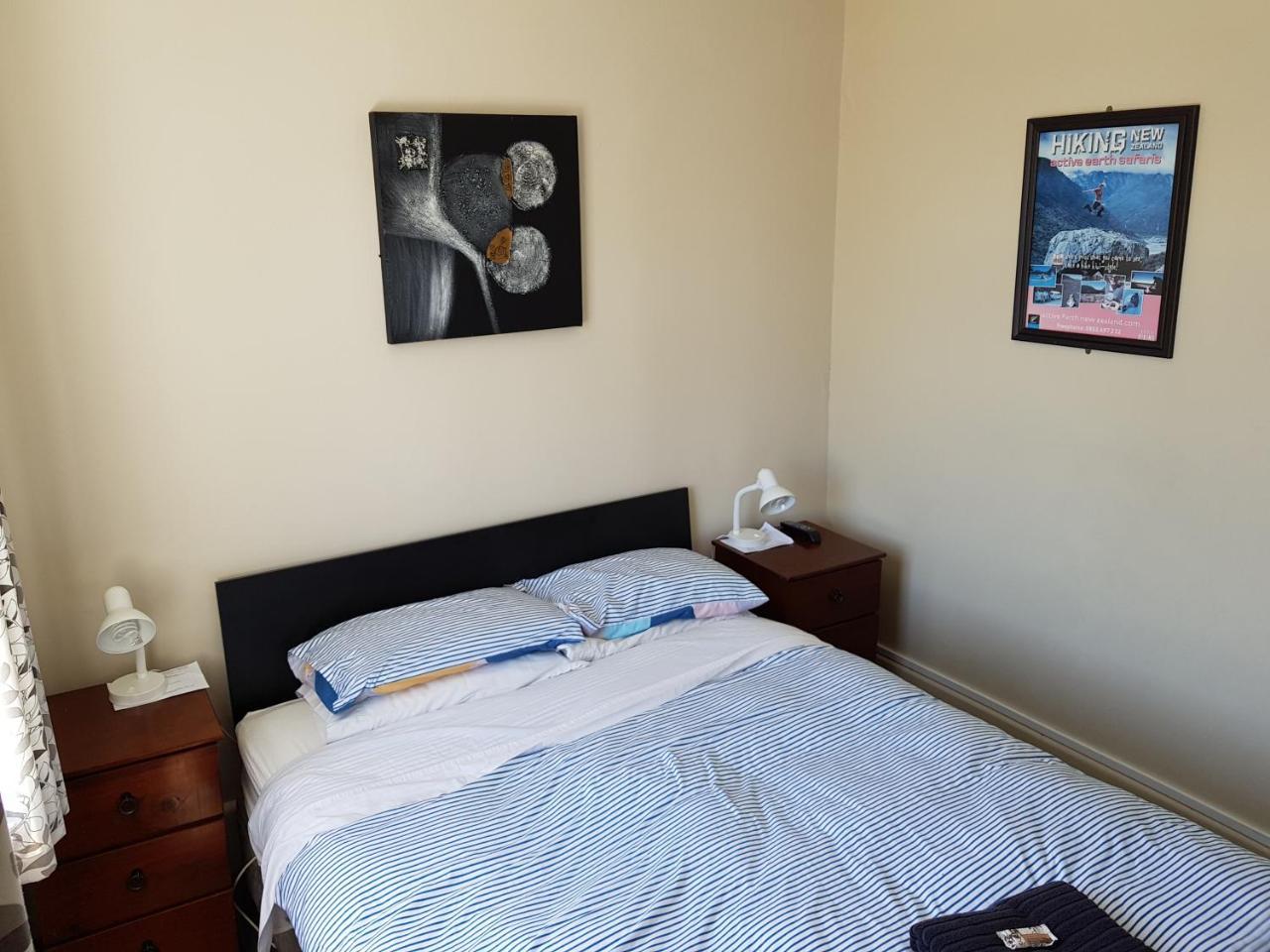 Dorset House Backpackers Hostel Крайстчърч Екстериор снимка