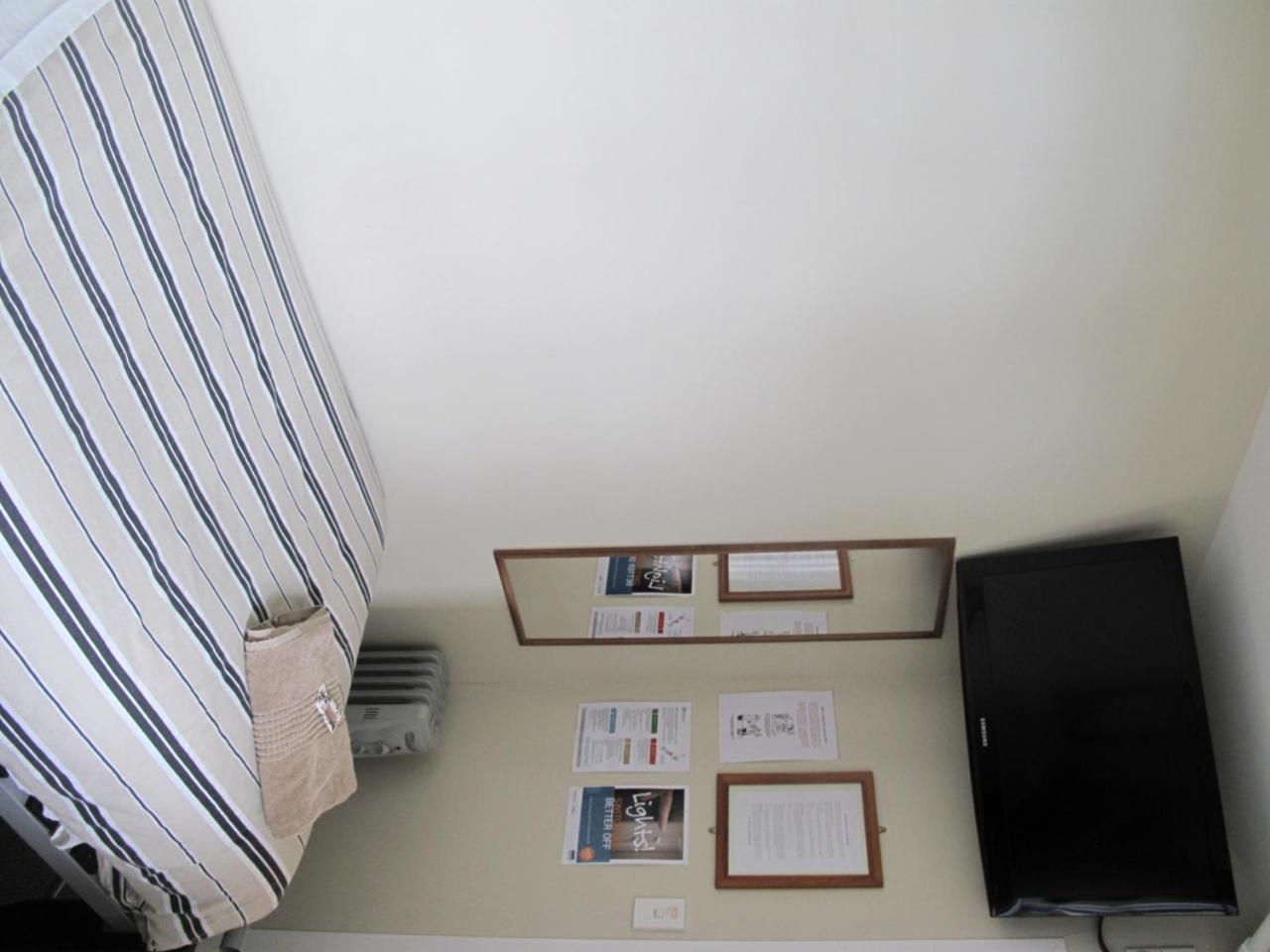 Dorset House Backpackers Hostel Крайстчърч Екстериор снимка