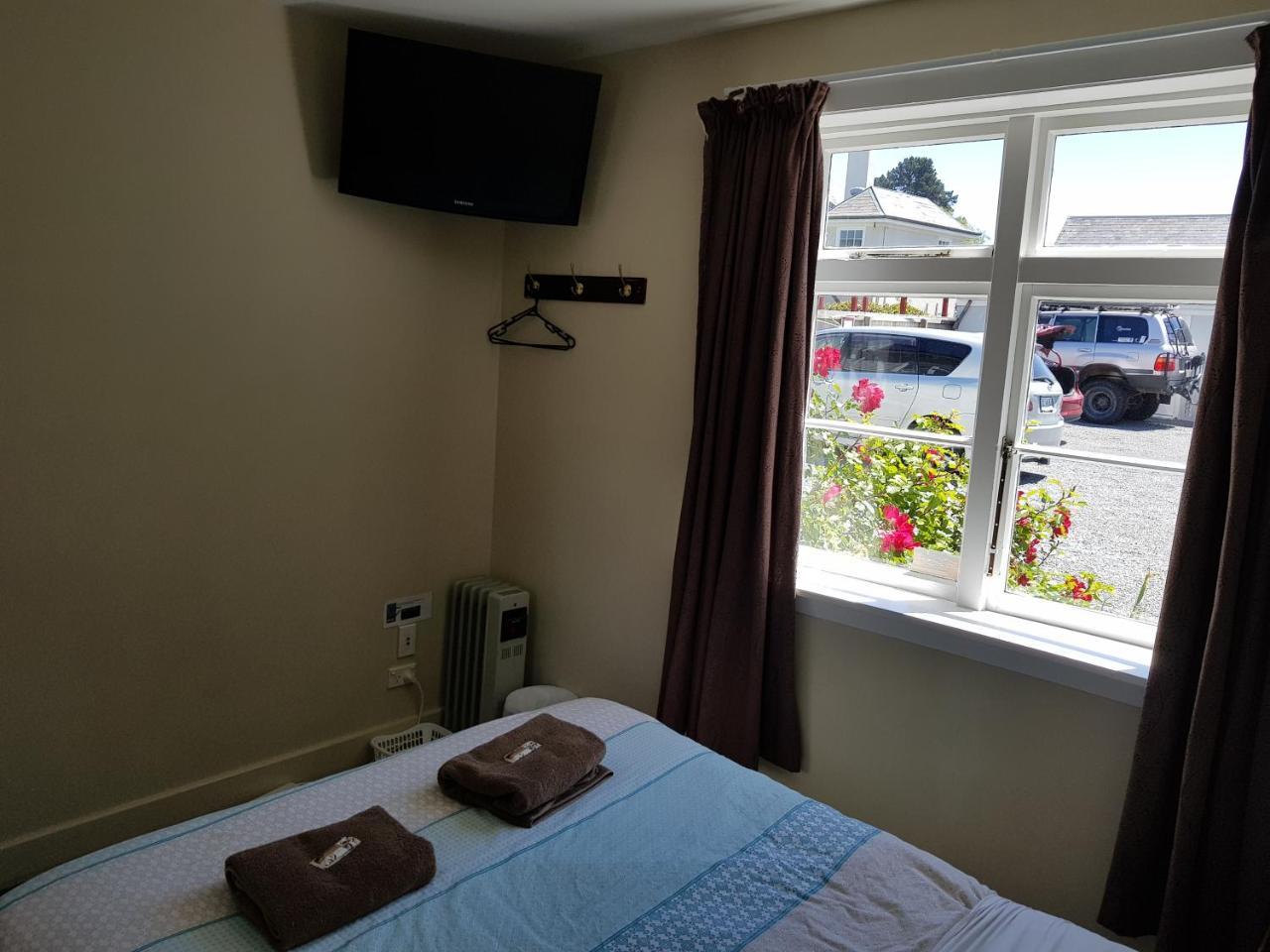 Dorset House Backpackers Hostel Крайстчърч Екстериор снимка