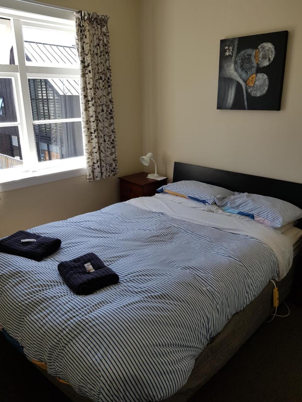 Dorset House Backpackers Hostel Крайстчърч Екстериор снимка