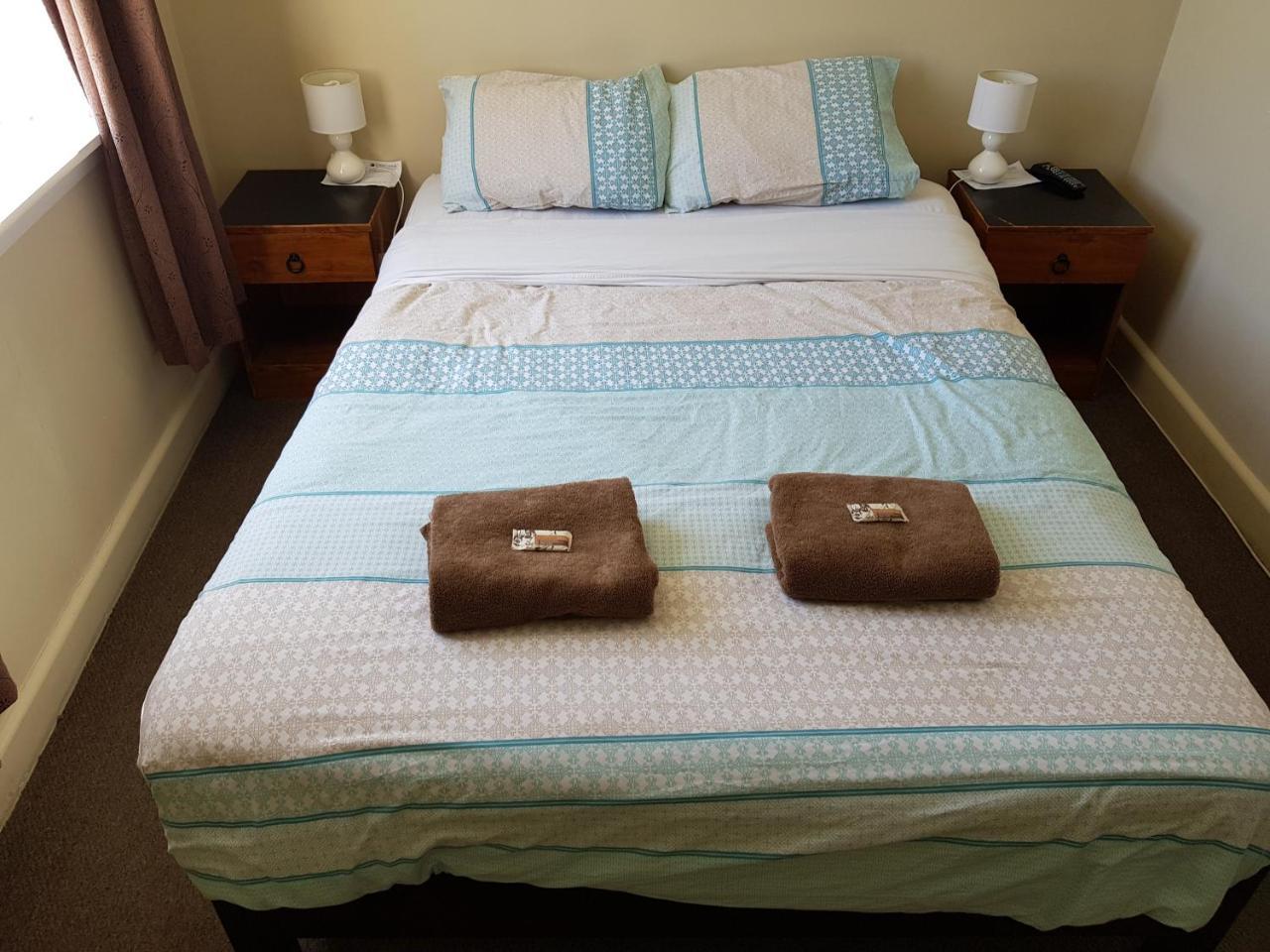 Dorset House Backpackers Hostel Крайстчърч Екстериор снимка