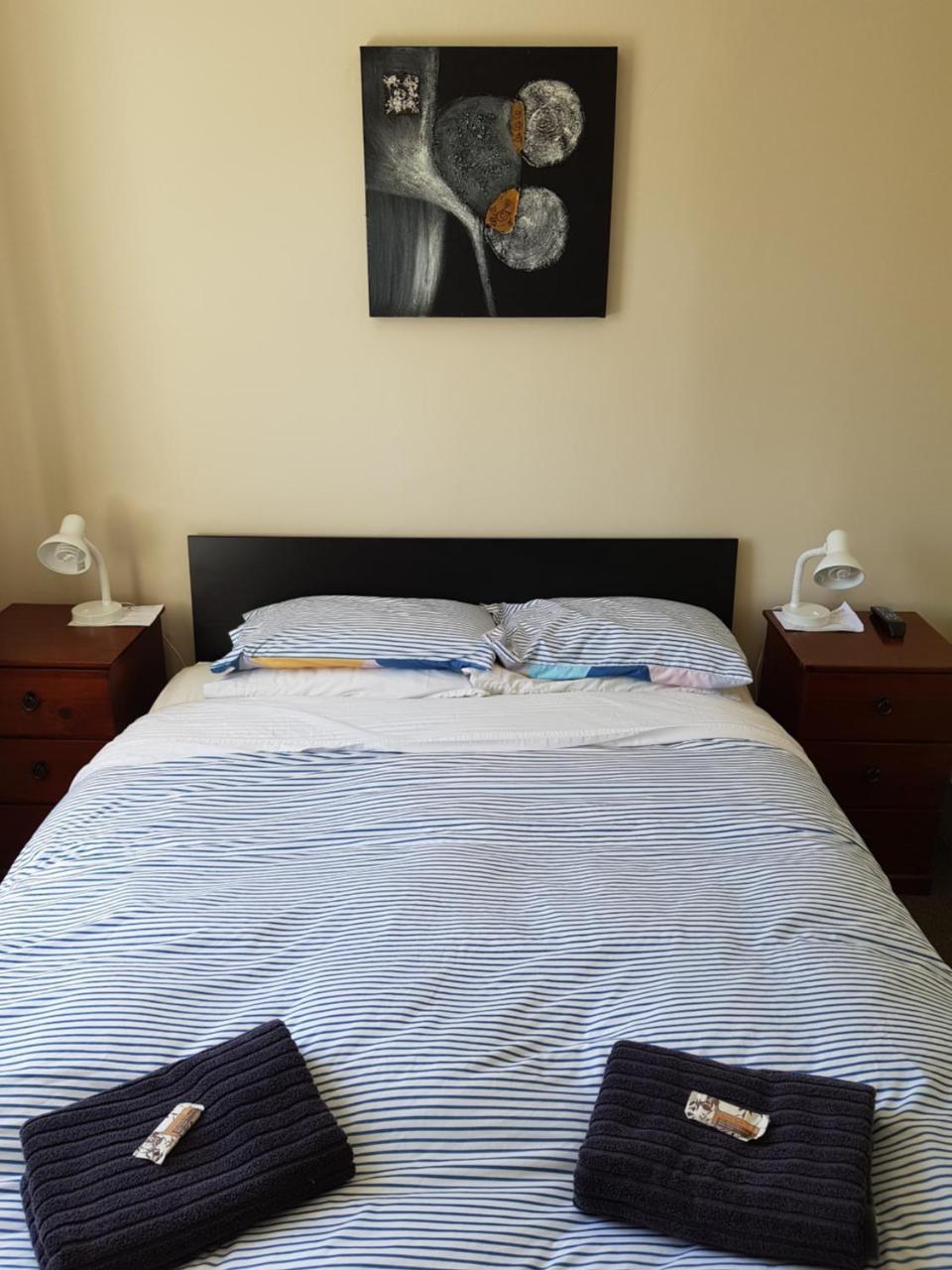 Dorset House Backpackers Hostel Крайстчърч Екстериор снимка