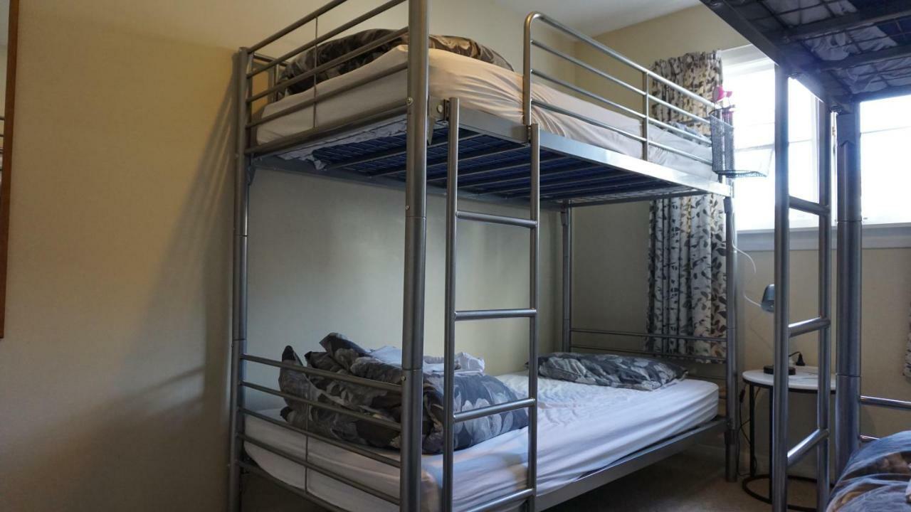 Dorset House Backpackers Hostel Крайстчърч Екстериор снимка